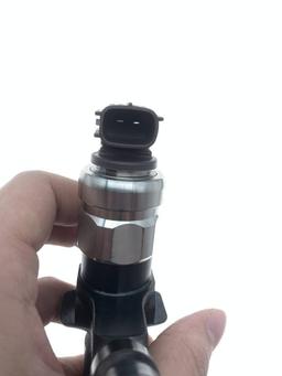 Fuel Injector 16600-EB30E for Nissan Engine YD25 2.5L