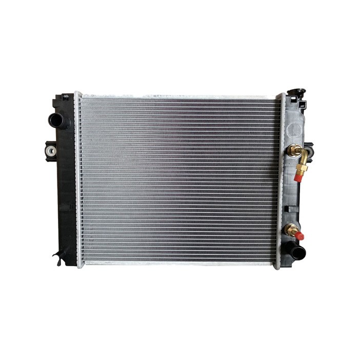 Engine Radiator 3EB-04-31550 for Komatsu Engine 4D94E Forklift FD10-15-17 FD10C-17 FD18-16 FD18-17 FD20-25-14 FD30-14 FD30J-12