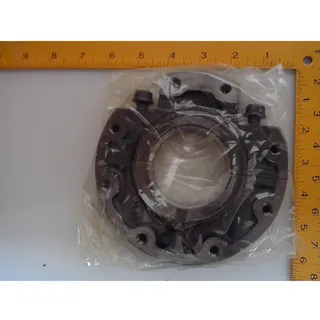 Main Bearing Case Assembly 1G928-07090 for Kubota Tractor L5040GST L5240HST L5740HST M5140DT M5140F MX5100DT MX5100F Loader M59