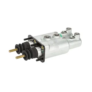 Brake Master Cylinder 357760A1 357760A2 357760A3 for CASE Tractor MX100 MX110 MX120 MX135