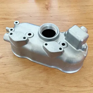 Cylinder Head Cover 16851-14512 for Kubota Engine Z482 Excavator KH-007H Tractor T1600H G3200 G4200 G4200H G4200HST Generator G-5500S