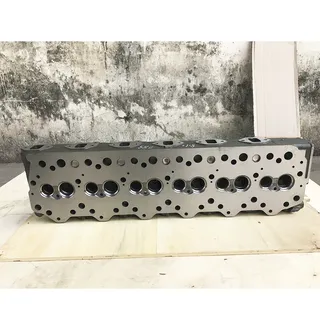 6D31 6D31T 6D31-T Complete Cylinder Head with Valves for Mitsubishi Engine Kobelco SK200-3 SK200-1 SK200-5 KATO HD700-5 HD700-7 Excavator