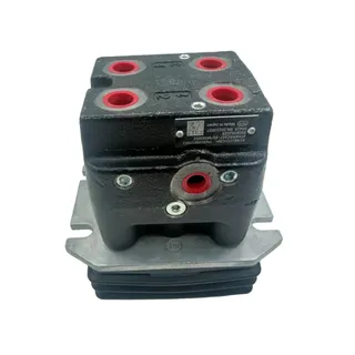 Foot Pilot Valve YN30V00105F2 for Kobelco Excavator SK210 SK230-6E SK230-8 SK250 SK330 SK450 SK460-8