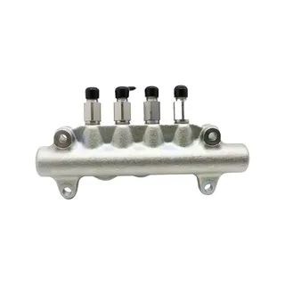 High Pressure Common Rail Injector 8-97306063-4 For Hitachi Excavator ZX240-3 Isuzu Engine 4HK1