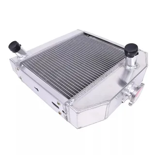 Radiator 15371-72060 for Kubota Tractor B6100D-P B6100E-P B7100D-P