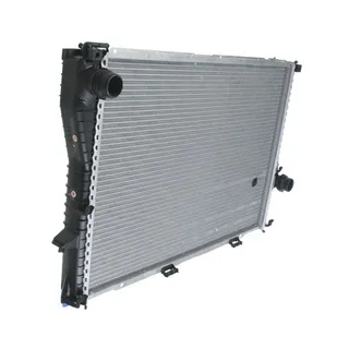 Radiator 17111436060 17111463063 for BMW 520i 523i 528i E39 5er Touring