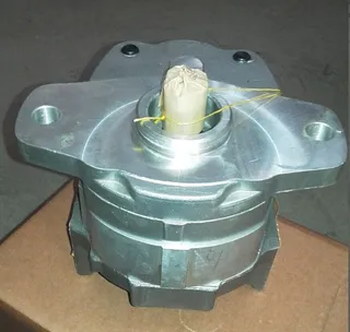 For Komatsu Bulldozer D50A-17 D50P-17 D50PL-17 D50A-18 D50P-18 Main Clutch Pump Steering Pump 07429-72302