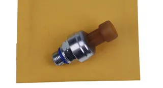 Trans Oil Pressure Sensor RE217077 for John Deere 3029 4045 6068 6090 Yanmar 4TNV84T 4TNV86CHT 4TNV86CT Cummins QSX15 Engine