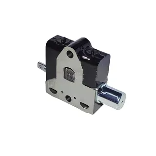 Valve 67606-23330-71 for Toyota Forklift 7FD20 7FD25 7FD30 8FD20 8FD25 8FD30 7FG20 7FG25 7FG30 8FG20 8FG25 8FG30