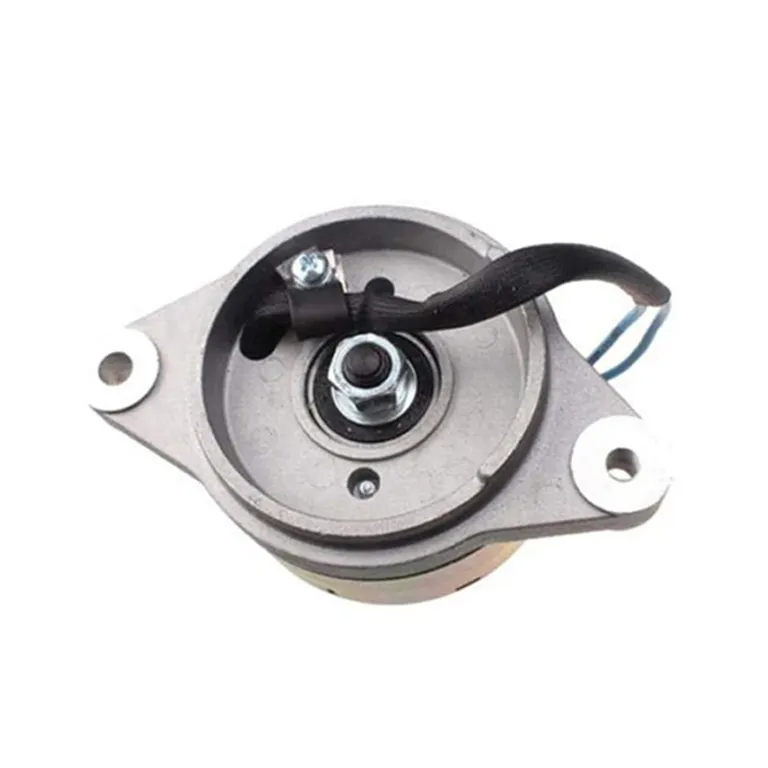 Alternator 6652721 6686133 for Kubota Engine Bobcat Excavator 220 316 online Alternator 6652721 6686133 for Kubota Engine Bobcat Excavator 220 316 online